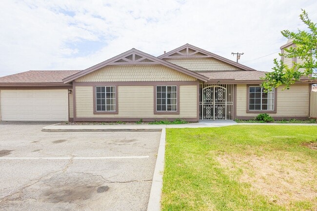 Building Photo - Spacious Single-Story 3-Bedroom Condo with Private Patio and 2-Car Garage