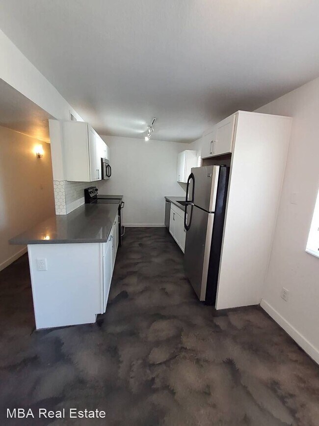 Building Photo - 2 br, 2 bath House - 3907 E Earll Dr #A
