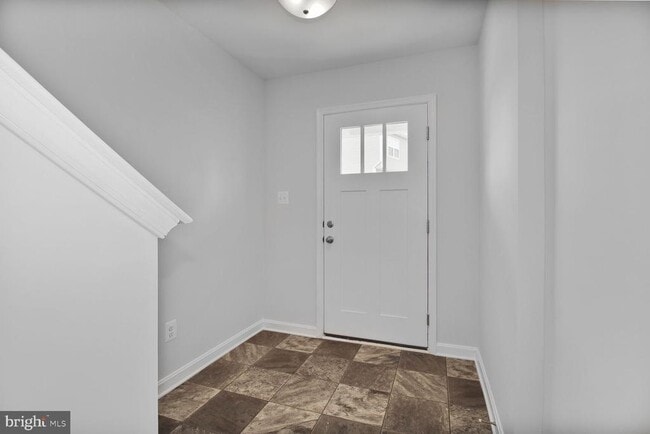 Building Photo - 331 Tumblers Wy