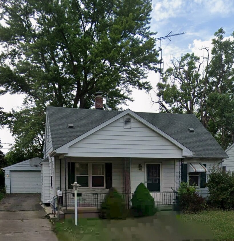 Primary Photo - 3713 Gratiot Ave