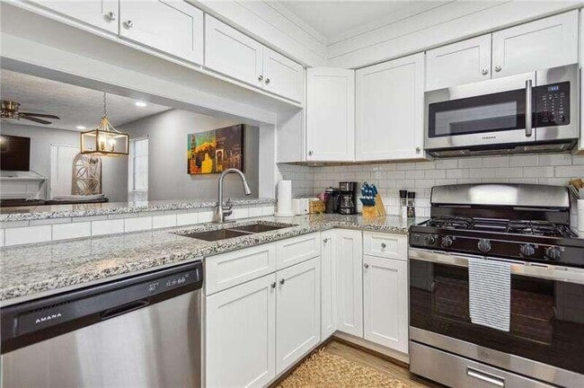 Building Photo - 3063 Revere Ct