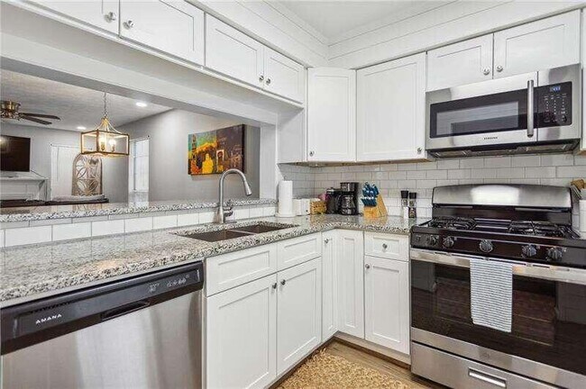 Foto del edificio - 3063 Revere Ct