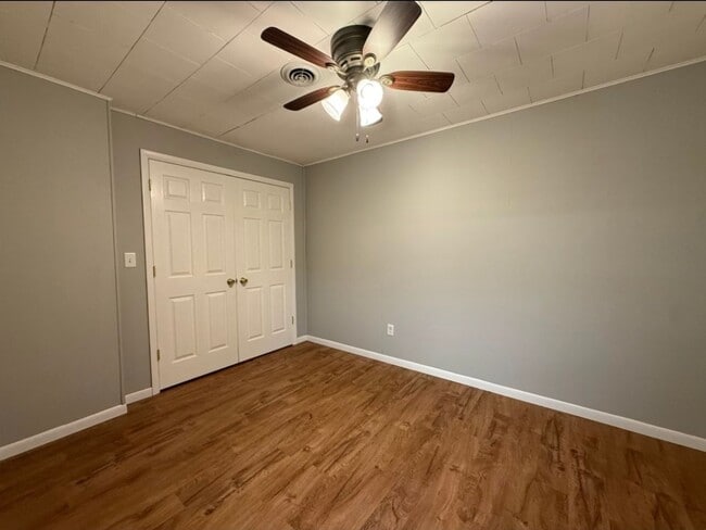 Building Photo - Downtown Maroa! 3 bed, 1.5 bath