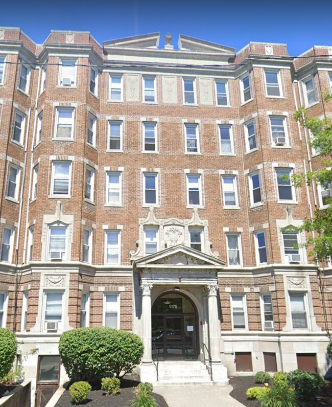 Building Photo - 1175 Boylston St