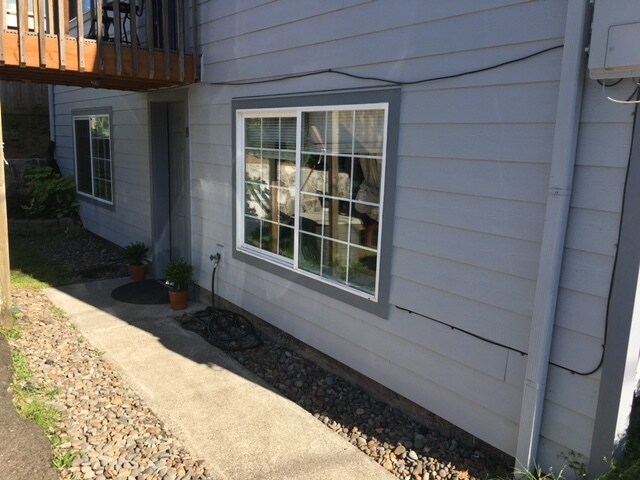 Front Walkway to Unit B - 2719 E 16th St