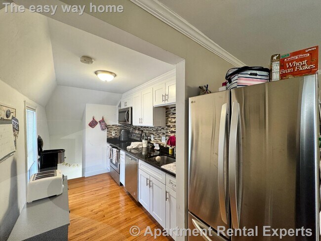 Building Photo - 25 4th St