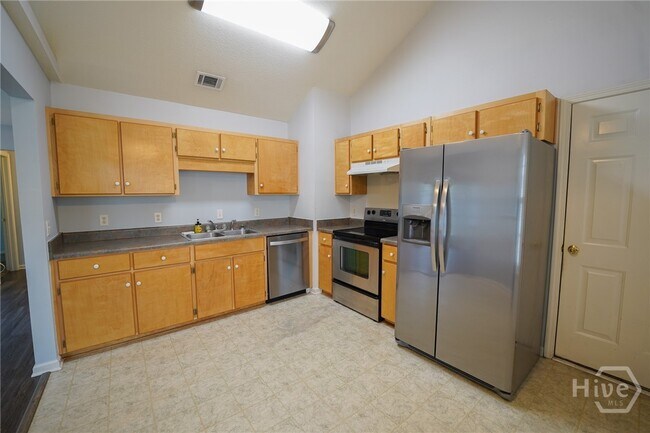 Building Photo - 129 Bluelake Blvd