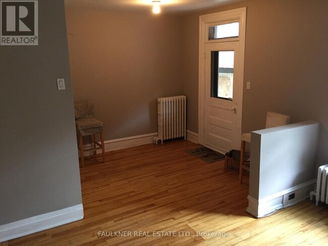 Building Photo - 2 - #2 - 410 LEWIS STREET