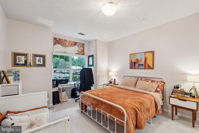 Foto del edificio - 1708 Lake Shore Crest Dr