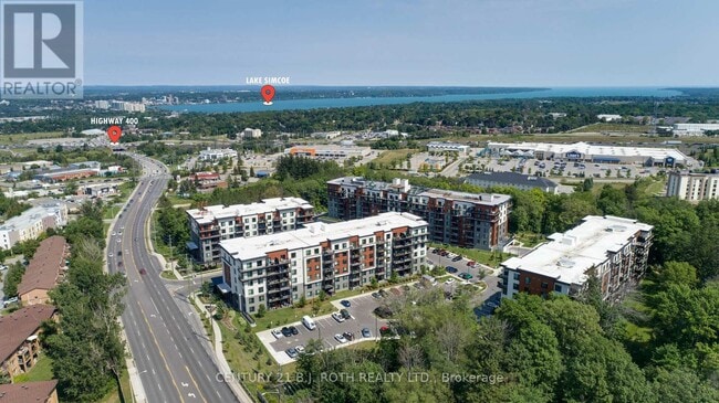 Photo du bâtiment - 302 Essa Rd