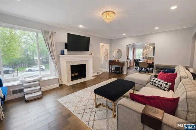 Foto del edificio - 103 E Cedar Ln