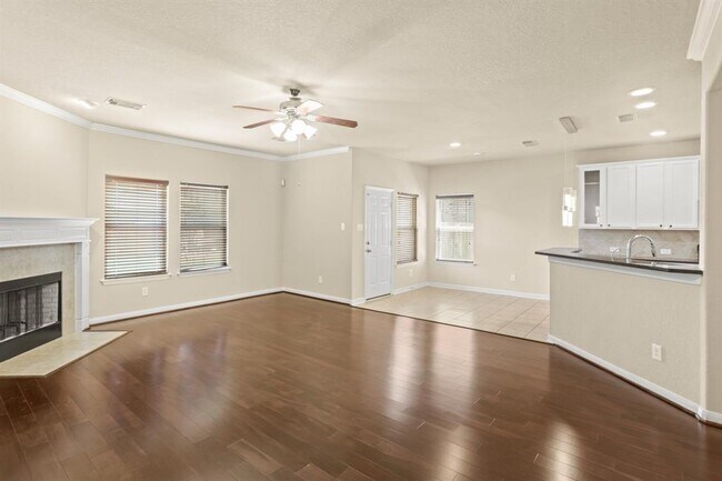 Foto del edificio - 6034 Preserve Ln