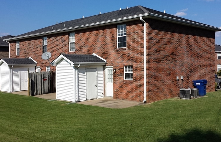 Rear Foto del edificio - 371 Peabody Dr