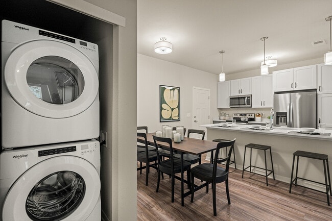 Seasons at Franklin In-Unit Laundry - Seasons at Franklin