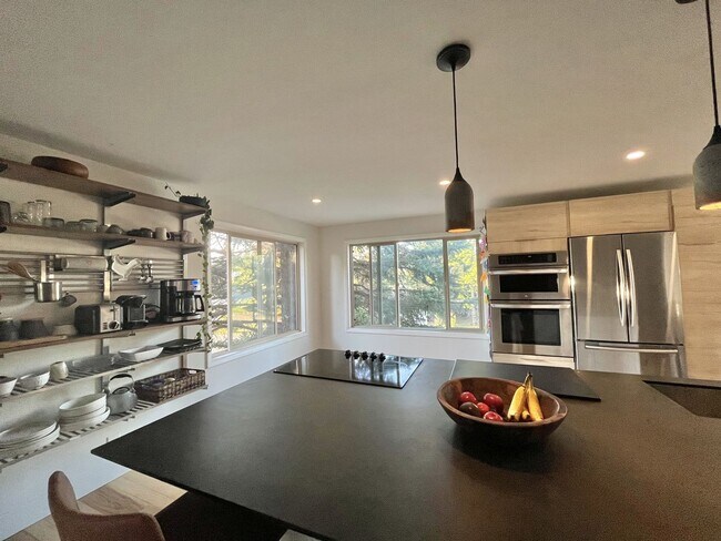 Foto del edificio - Fully Furnished Home for Lease Near Hospit...