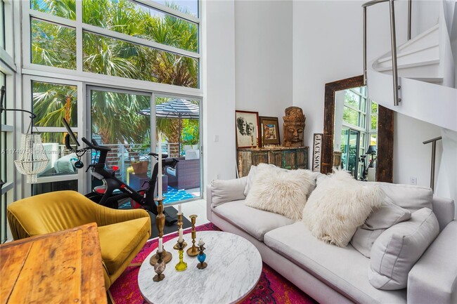 Building Photo - 7744 Collins Ave