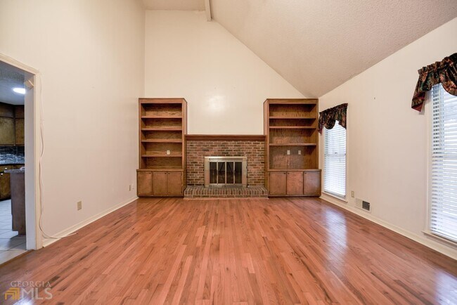 Foto del edificio - 1812 Lake Lucerne Dr SW