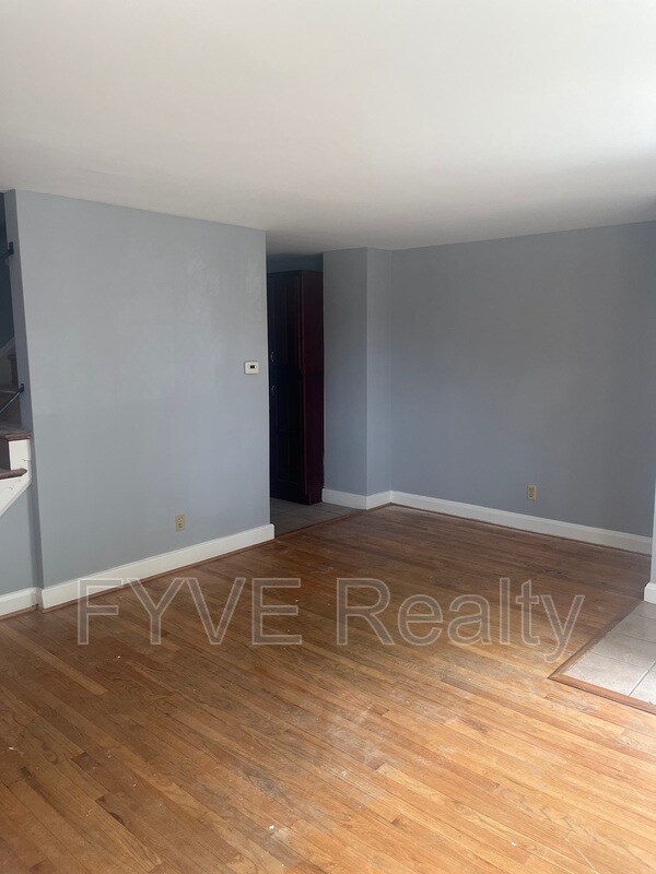 Foto del edificio - 1116 Halstead Rd