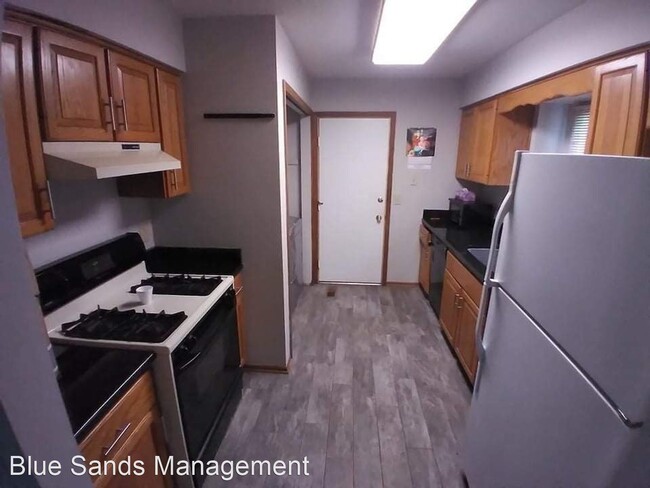 Building Photo - 3 br, 2 bath House - 10801 W Rosewood Circle