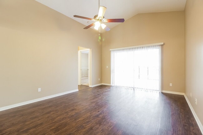 Foto del edificio - 3318 Cypress Point Cir