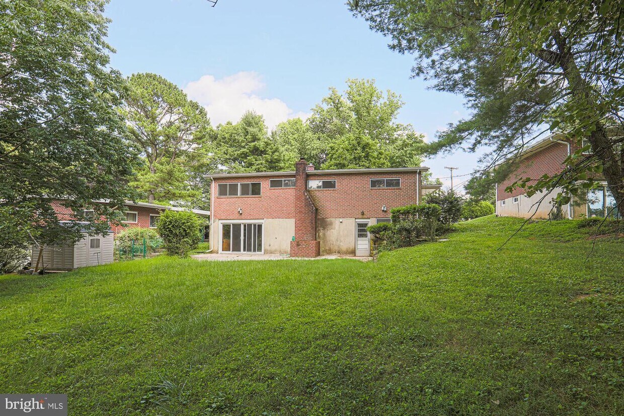 Primary Photo - 7636 Carla Rd
