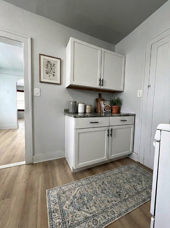 Foto del edificio - 138 E Henry St