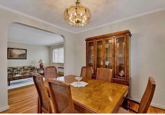 Foto del edificio - 255-11 87th Ave