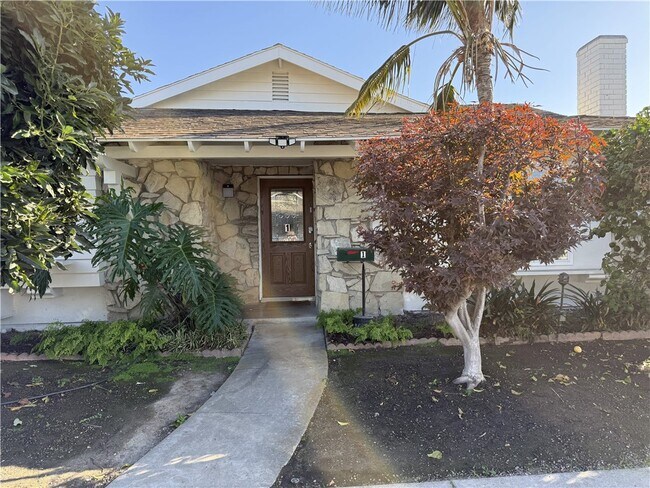 Foto del edificio - 7672 Amazon Dr