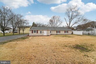 Building Photo - 1110 Bradley Rd