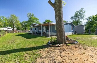 Building Photo - 2303 Beckman Dr