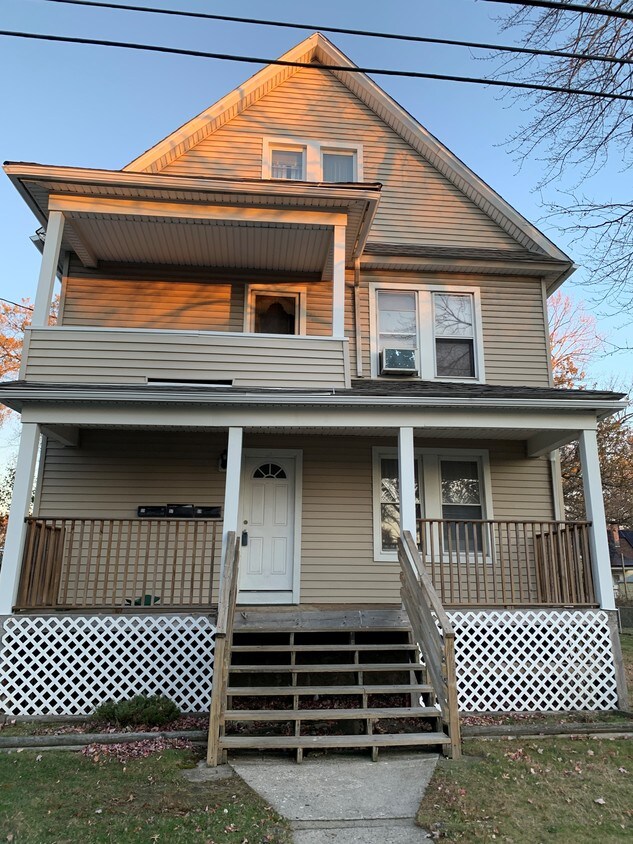 55 Dover St, Stratford, CT 06615 Apartments in Stratford, CT