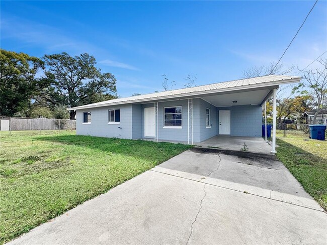 Building Photo - 517 3rd Ct SW