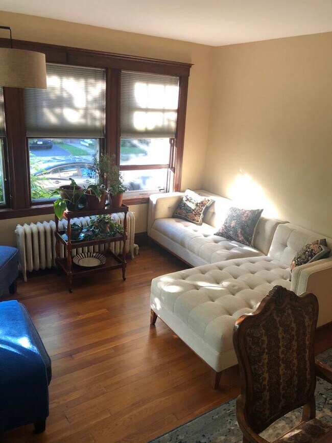 Foto del edificio - 112 Manthorne Rd