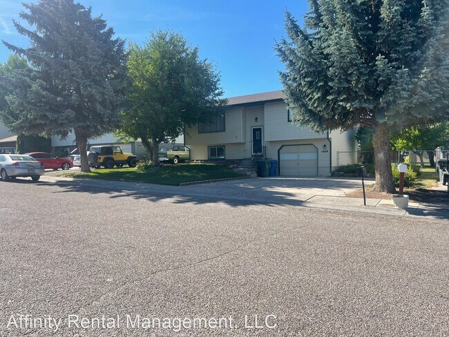 Building Photo - 3 br, 2 bath House - 1469 Goldengate Street