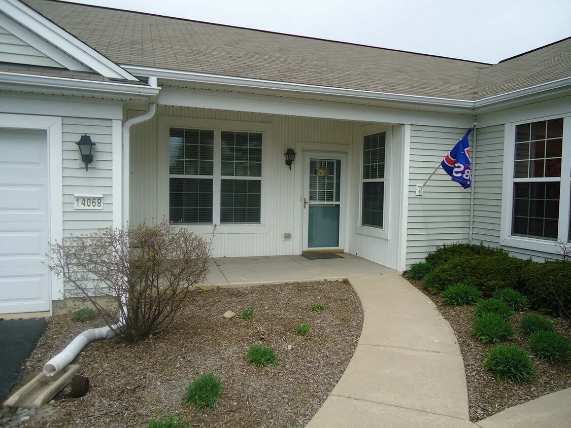 14068 Palisades Ave, Huntley, IL 60142 Townhome Rentals in Huntley IL