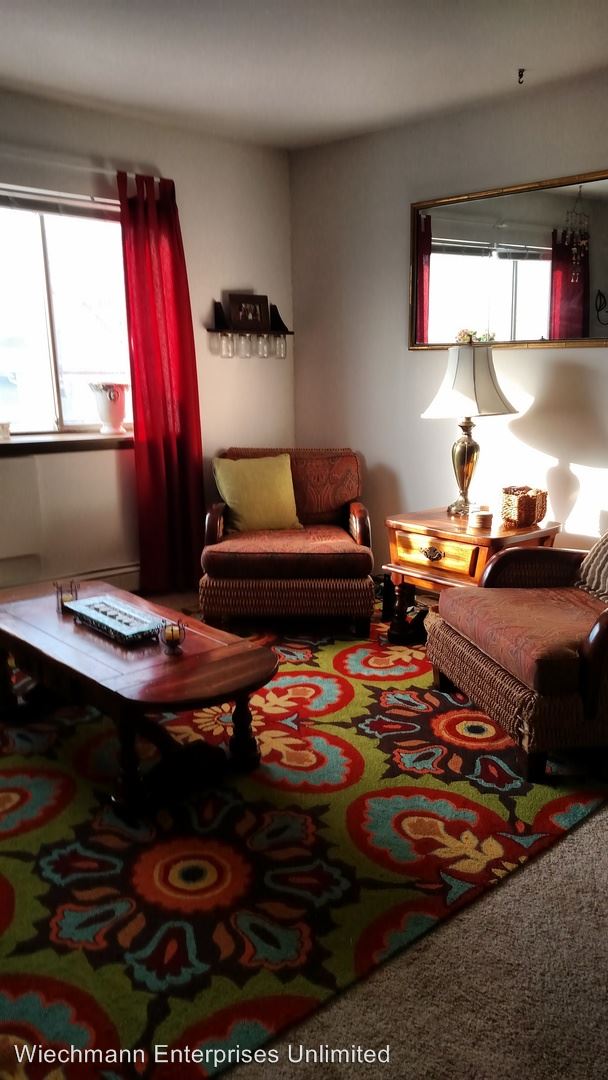 Foto del edificio - 3245 N Oakland Ave