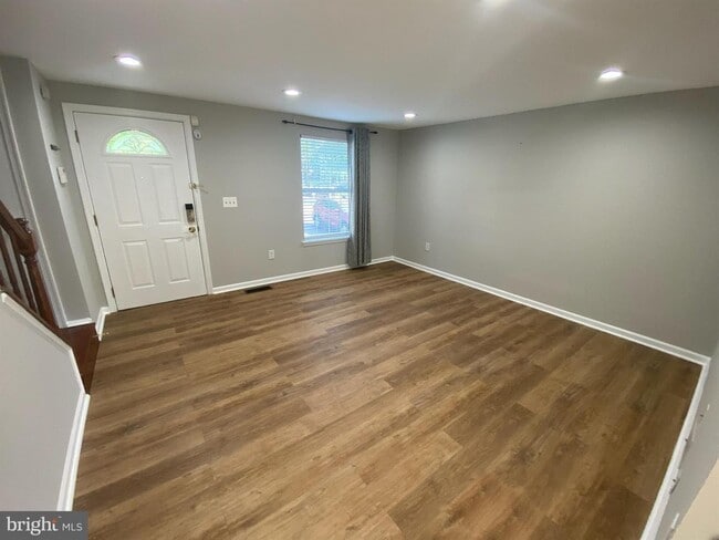 Building Photo - 32 Bickel Ct