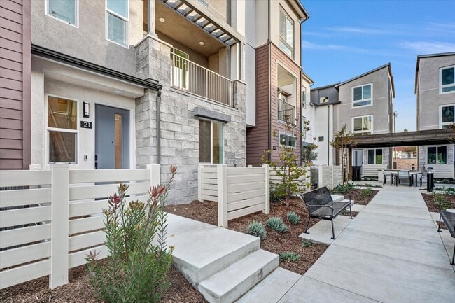 Building Photo - 10002 Central Ave