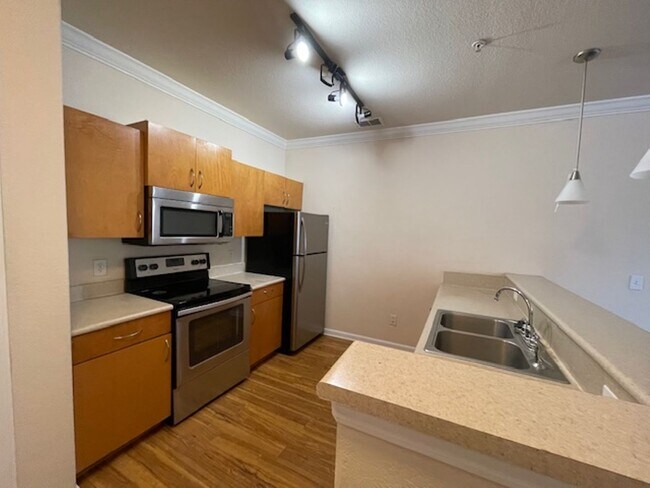 Foto del edificio - Gardens of Bridgehampton - 2 Bed - 2 bath ...