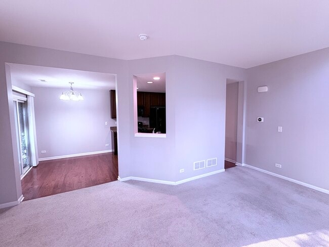 Building Photo - 241 Devoe Dr