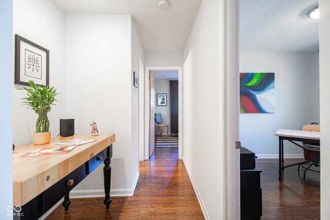 Building Photo - 10327 Orchard Way