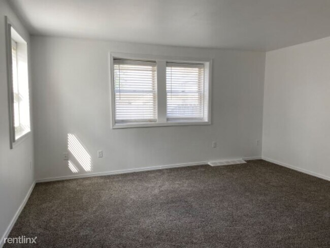 Building Photo - 2 br, 1 bath House - 248 Charles St