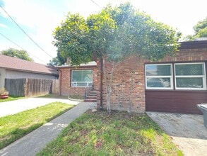 Building Photo - 722 Rosalind Ave