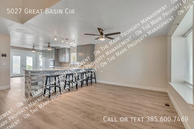 Foto del edificio - 5027 Great Basin Cir