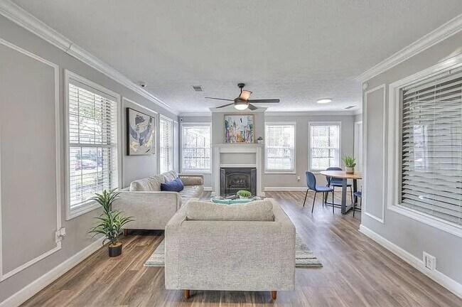 Foto del edificio - 4646 Nolensville Pk