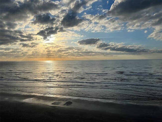 Foto del edificio - 11945 Termini-San Luis Pass Rd