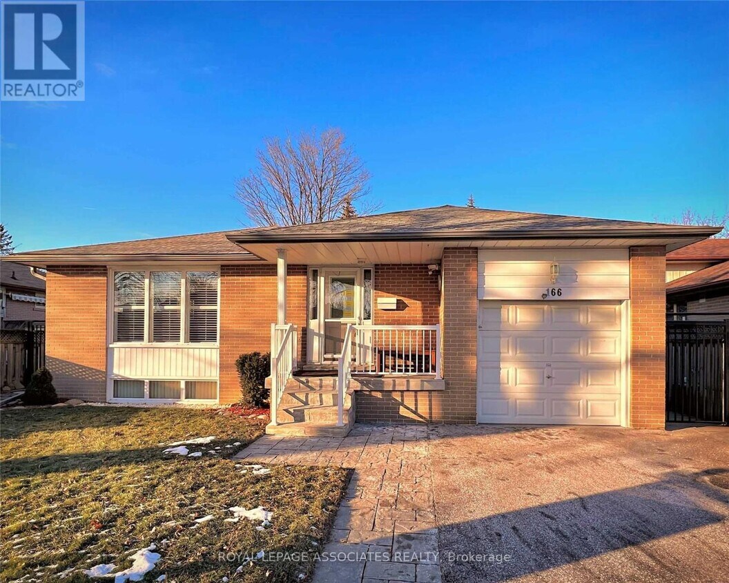 Primary Photo - 166 Lynnbrook Dr
