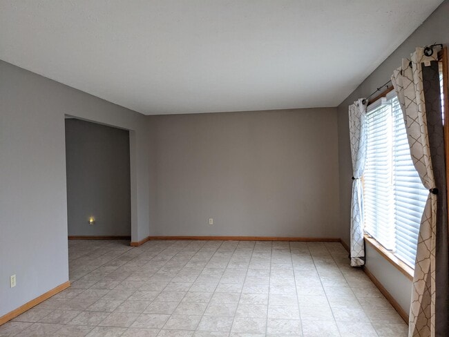 Building Photo - 10875 Tansy Ct