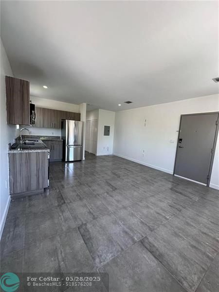 Foto del edificio - 165 NW 39th St