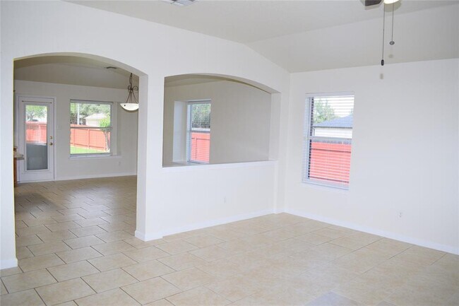 Building Photo - 4012 Mayfield Cave Trail